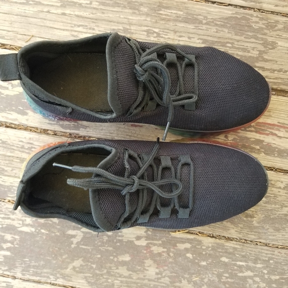 Affinity soft, rainbow gel-sole sneakers, in sz 7.5 by Wanted - Picture 8 of 11